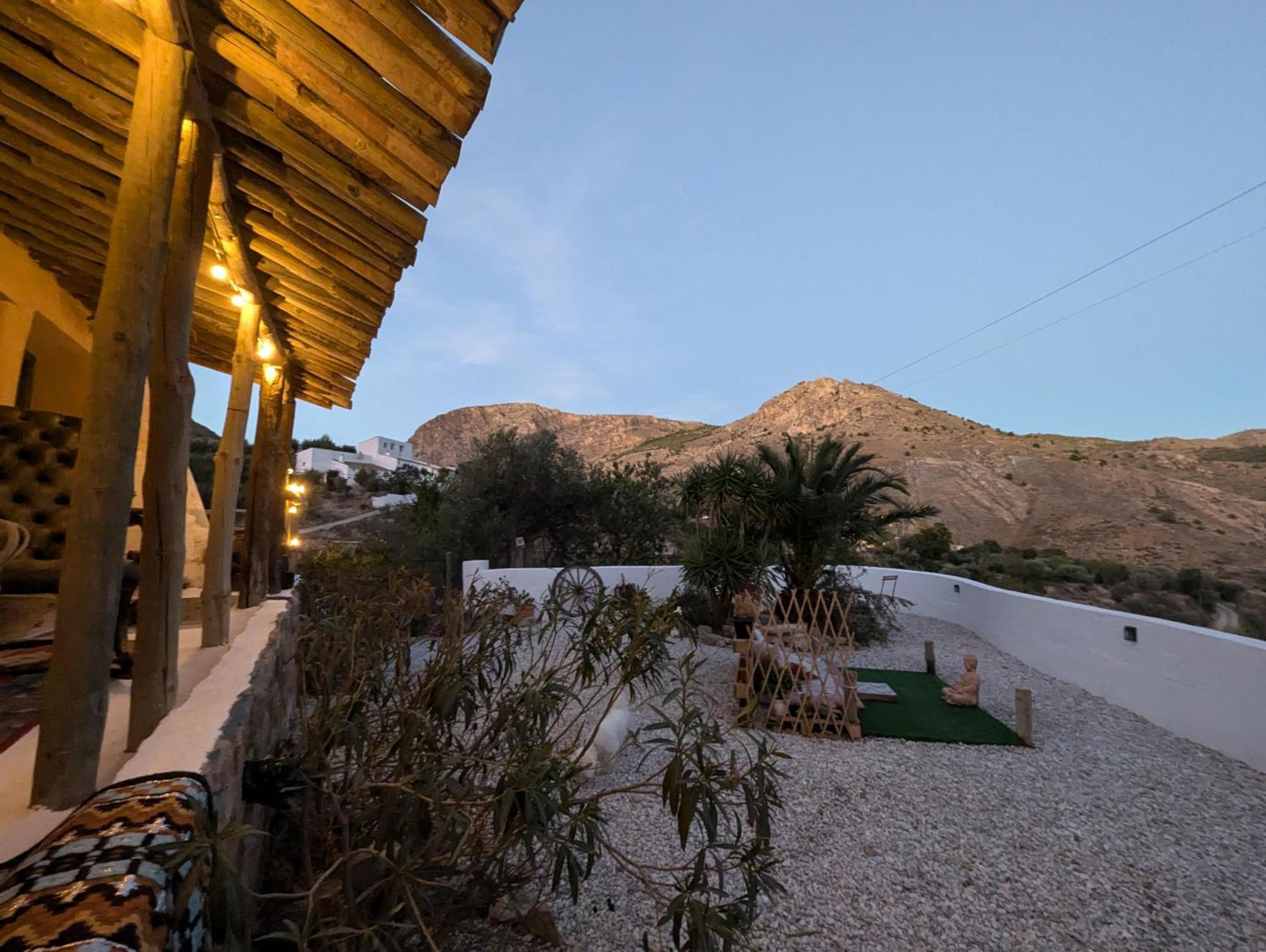 Casa Satori Panzió Oria Kültér fotó